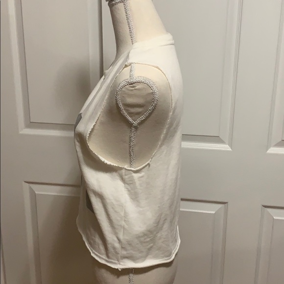 Top - Picture 2 of 4